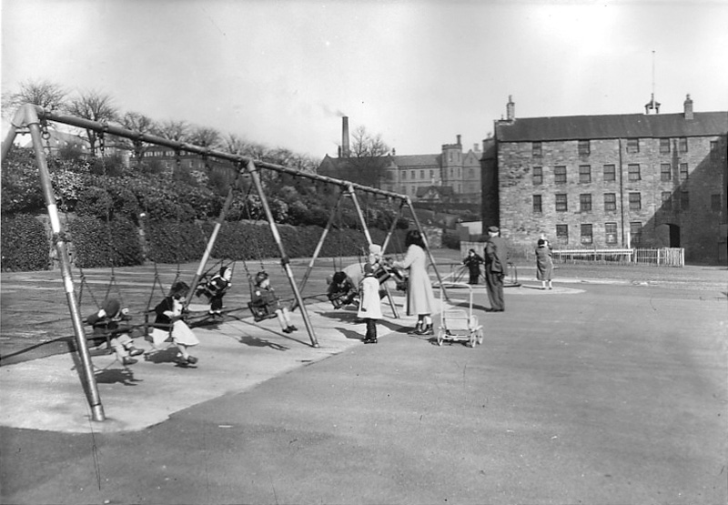 Dudhope Park children#1D421